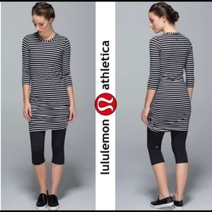 Lululemon anytime ruched dress stripe black white size 10 deenie